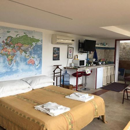 Camilla House Bed and Breakfast Santa Marinella Exteriör bild