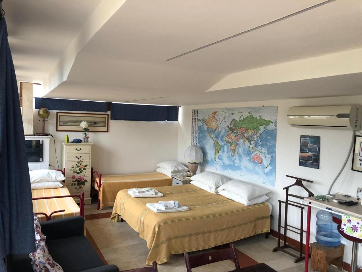 Camilla House Bed and Breakfast Santa Marinella Exteriör bild