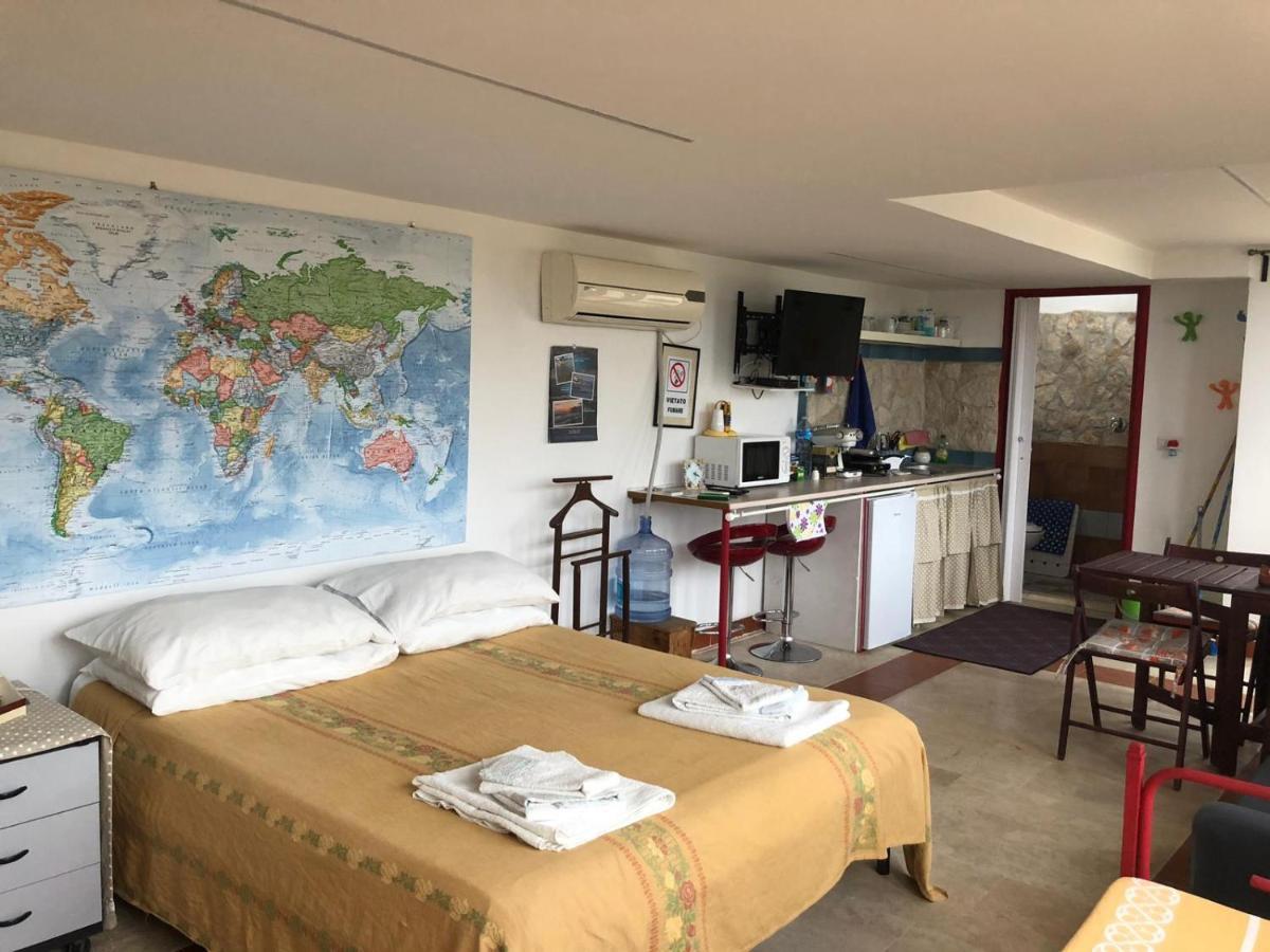 Camilla House Bed and Breakfast Santa Marinella Exteriör bild